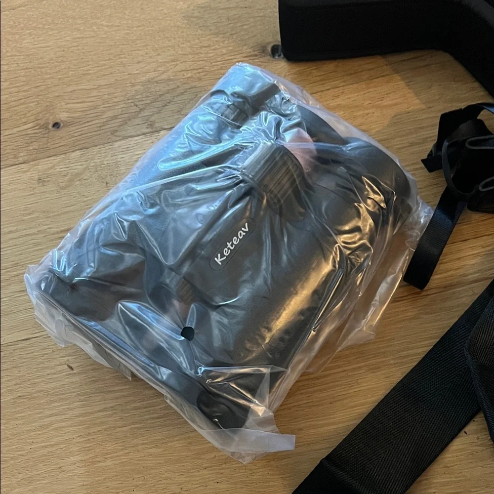 12x42 ED Binoculars - Black